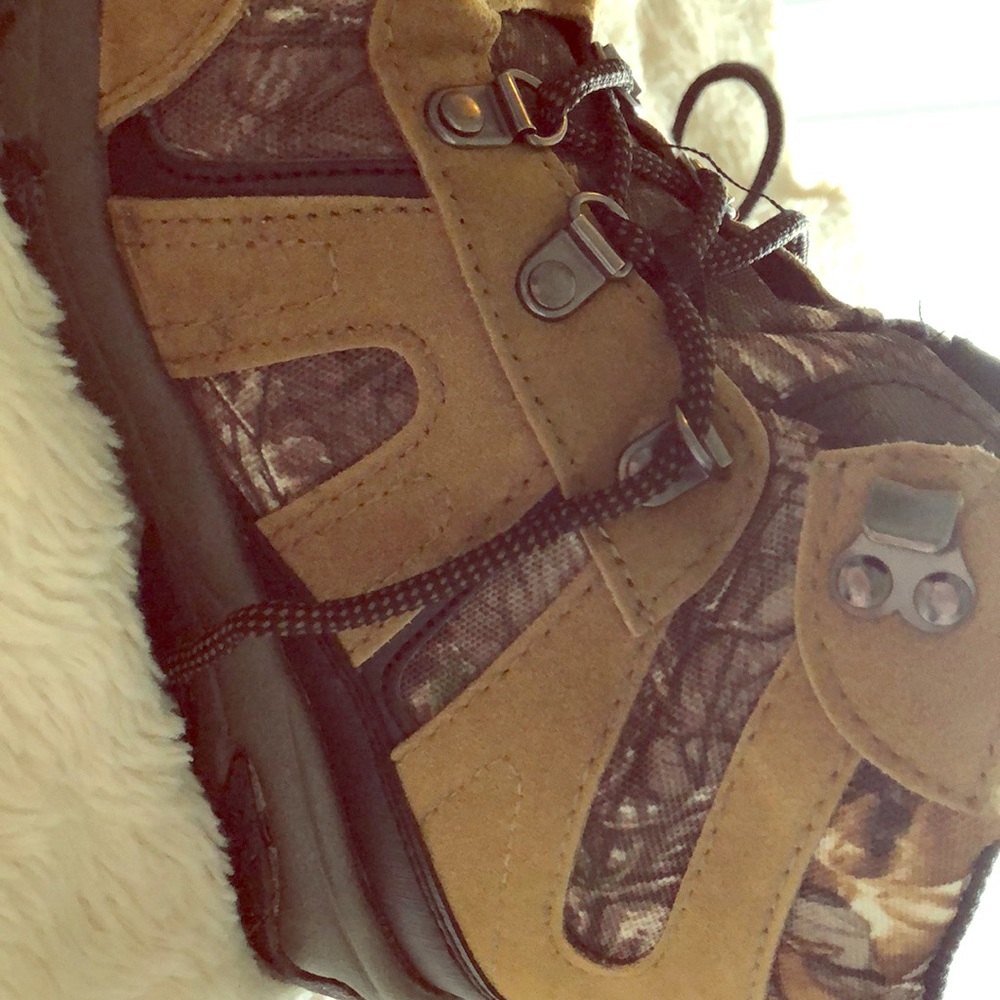 Trail shoes